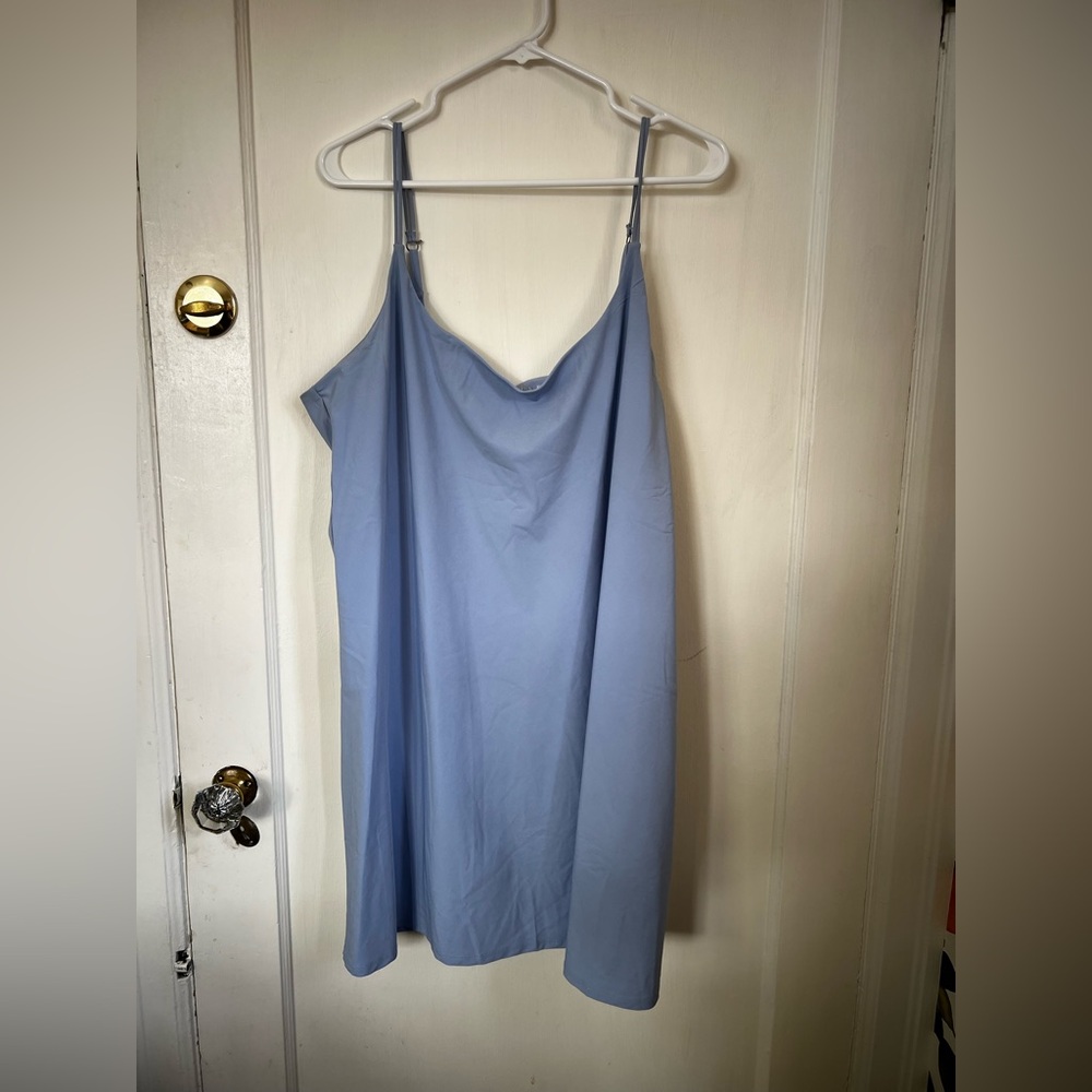 Abercrombie & Fitch athletic dress